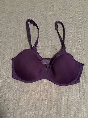 Bali Smooth Molded Underwire Bra in Deep Purple, 38B